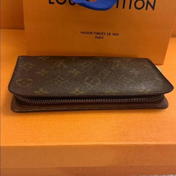 Authentic Louis Vuitton long wallet broken zipper - Picture 5 of 15